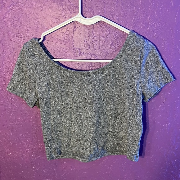 gray crop top - Picture 2 of 3